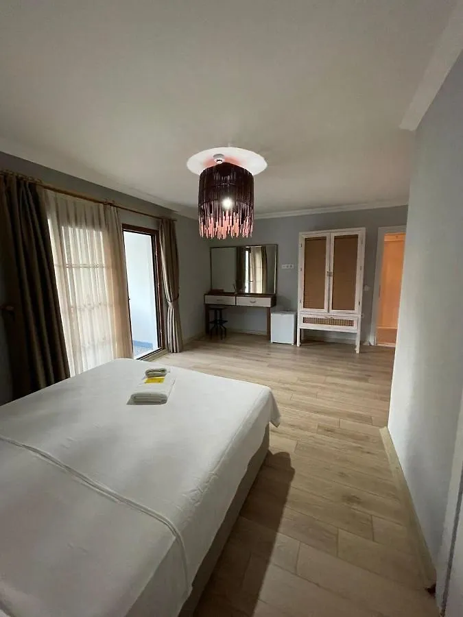 Bed & Breakfast Roop Alacati Hotel